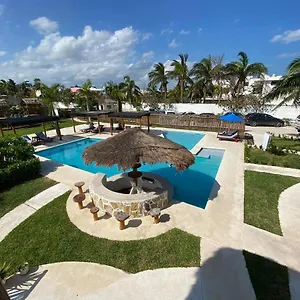 https://hotel-beach-club-ojo-de-agua.allrivieramayahotels.com